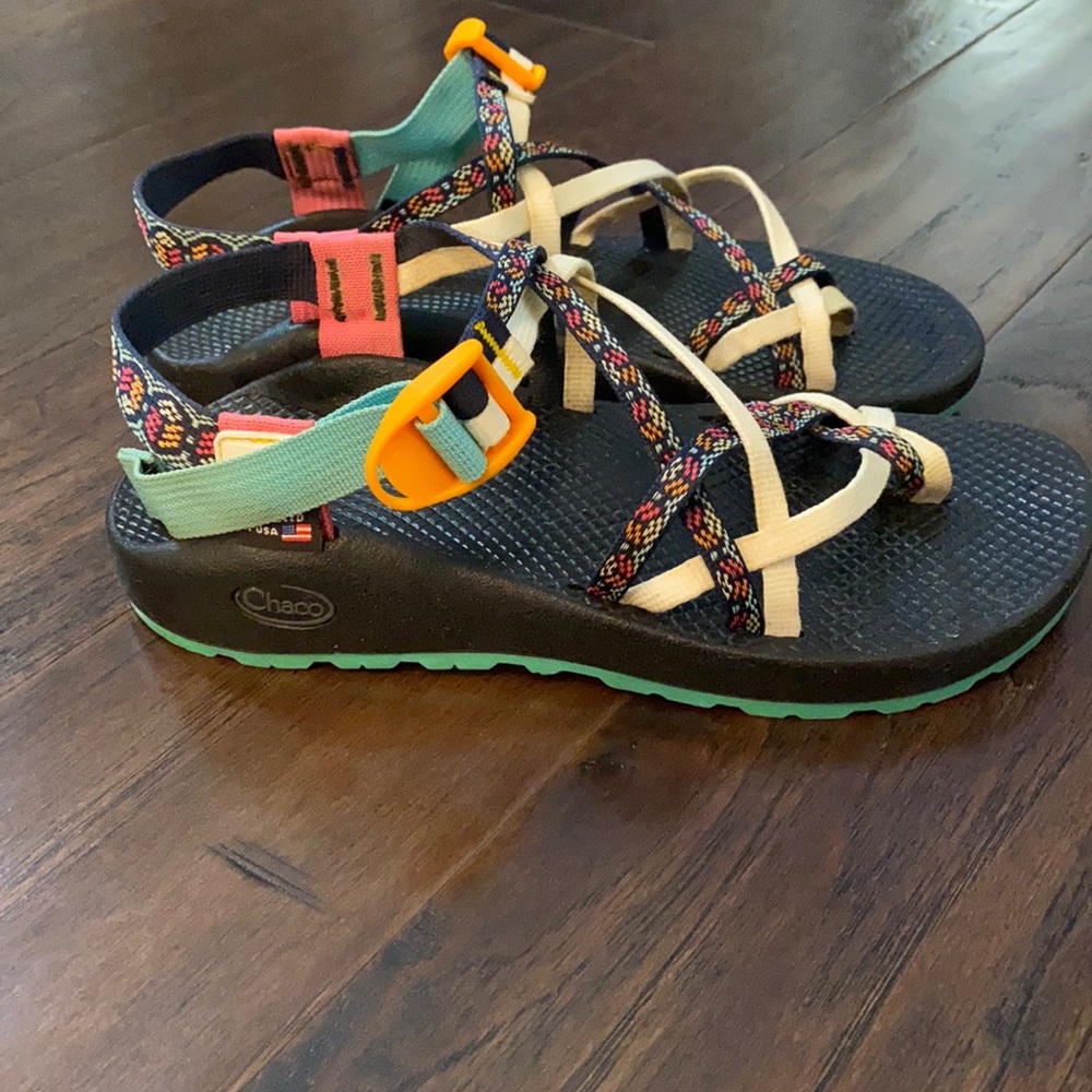 Custom Made Chaco’s size 9 WIDE